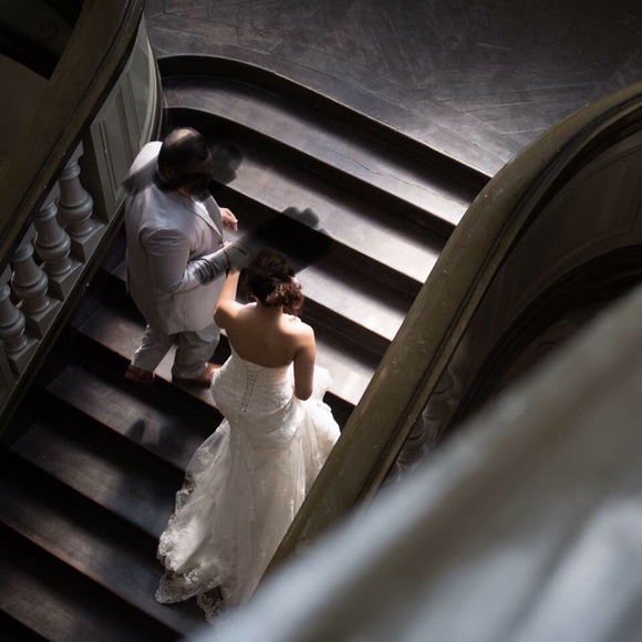 Wedding dress size 2.  Off white, wear once - Picture 4 of 5